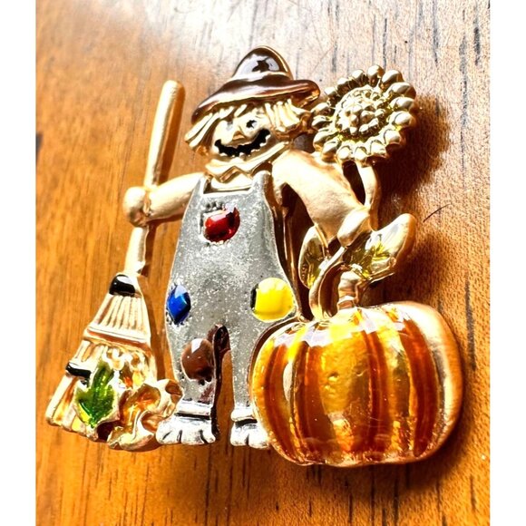 Scarecrow Brooch Pin New Fall Pumpkin Autumn Leaves Rake Sunflower Overa… - Picture 7 of 12